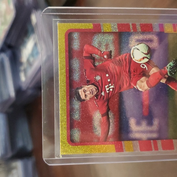 ROBERT LEWANDOWSKI 16-17 Donruss Soccer Gold Foil NO.39 F.C. Bayern Munich - Picture 2 of 6